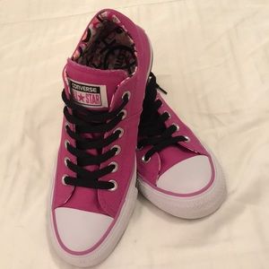 Women’s converse